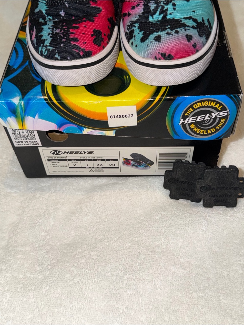Heelys Kids Tie-Dye Black Pink Teal Lace-Up Wheeled Sneakers - Picture 3 of 3